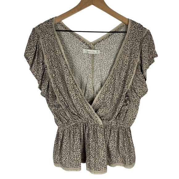 Abercrombie & Fitch Women's Deep V-Neck Y2K Tan Black Cheetah Blouse Top Medium - Picture 1 of 9